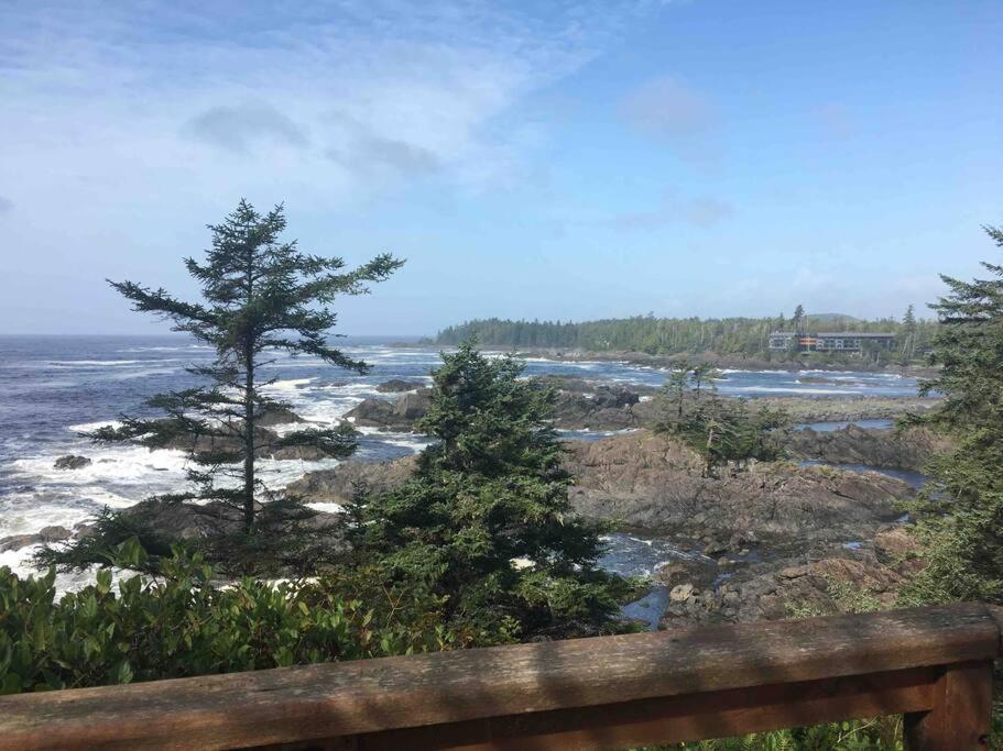 Forest Sweet Retreat Hot Tub & Wood Fired Sauna Ucluelet Exterior photo